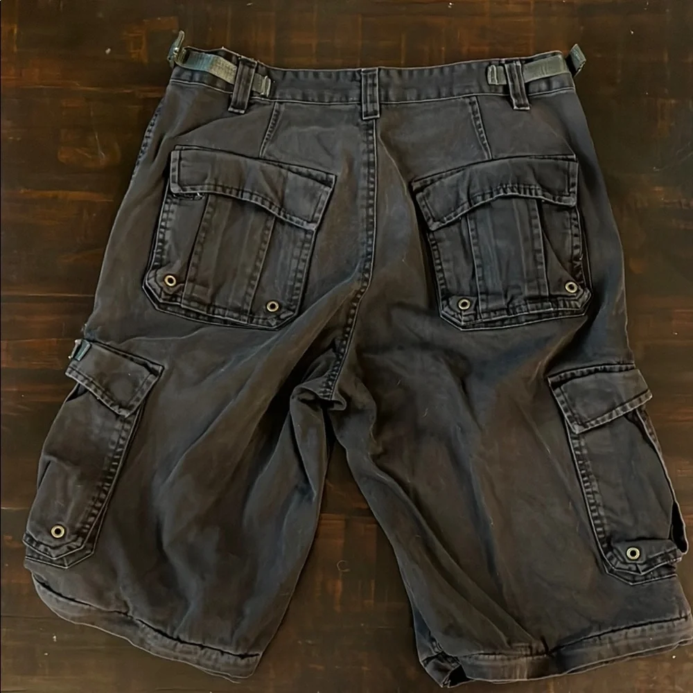 Sacred Earth Black Cargo Shorts with Relaxed Fit and Belt Loops - Picture 4 of 4